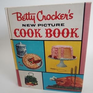 Vintage Betty Crocker New Picture Cook Book 1960's